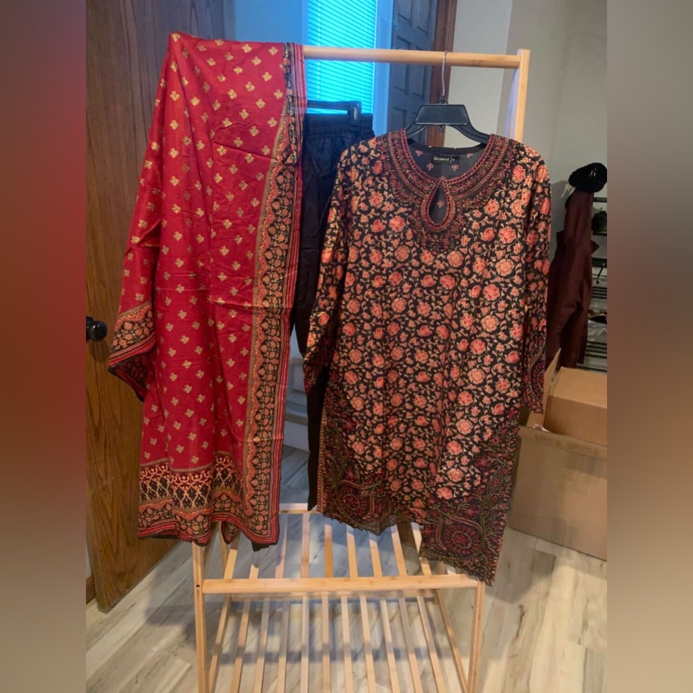 Pakistani designers Bin Saeed Outfit